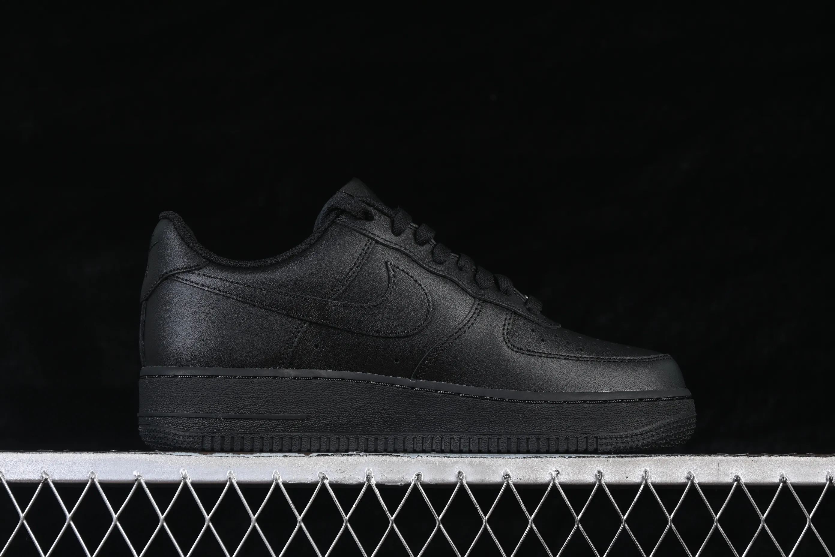 All categories Nk Air Force 1 Air Force series Nk Air Force 1 Low Air Force low-top GX foreign trade version Nike Air Force 1'07 Low Air Force 1 low-top casual sneakers CW2288-001